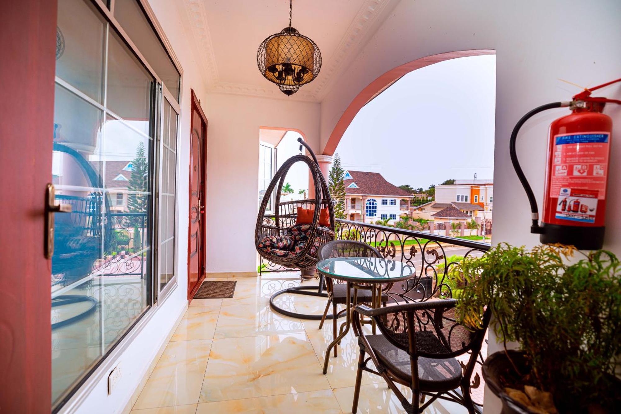 Ibranad Apartments Accra Exteriér fotografie
